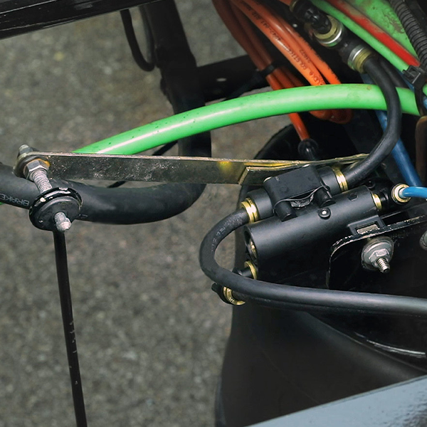 1500 Series Chassis Leveling Valve installed with lever arm up