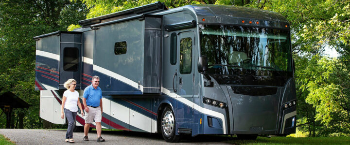 Recreational Vehicle with air ride leveling system