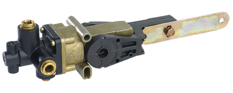 500 Series Dual Port Chassis Leveling Valve