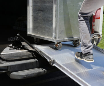 Ramp with Pull Spring Assist